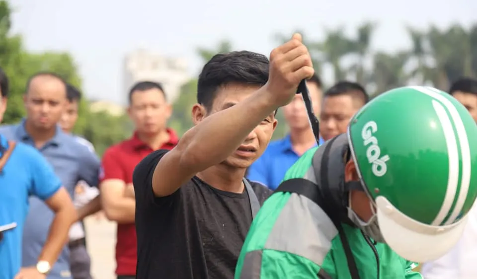 Dựng lại hiện trường hai nghi phạm sát hại tài xế Grab 