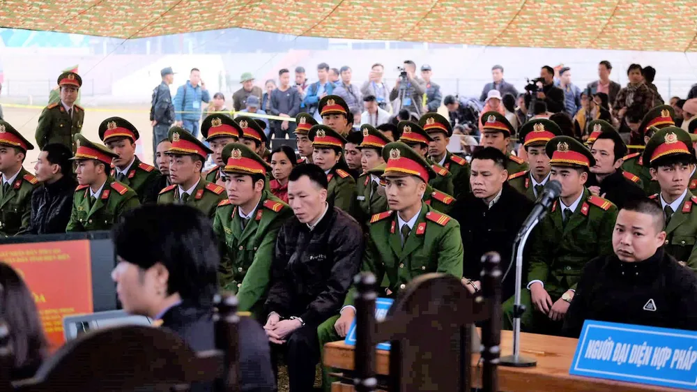 Các bị cáo tại phiên tòa sáng nay