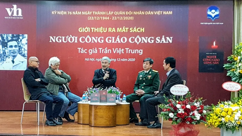 Người công giáo cộng sản - tiểu thuyết về tướng Trần Tử Bình