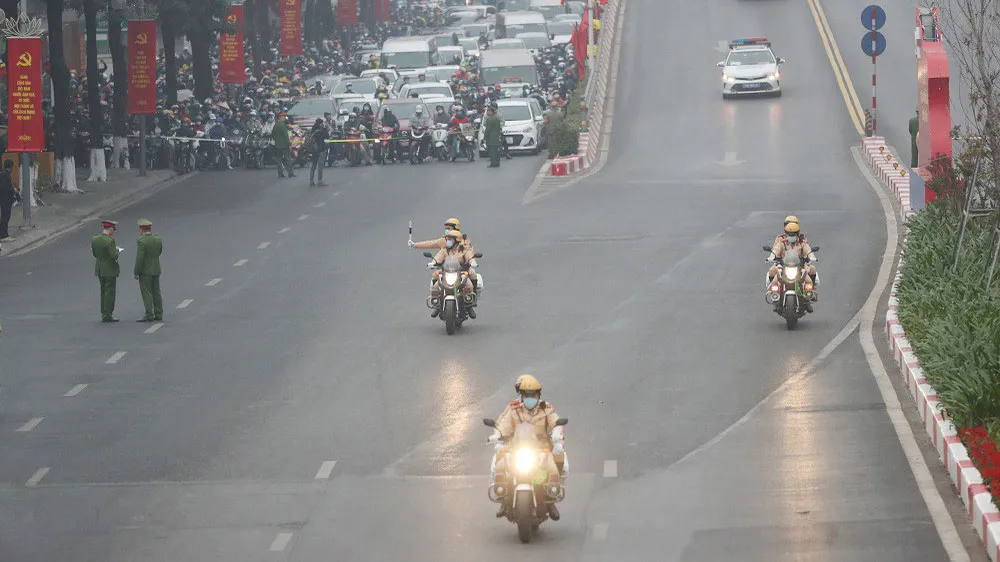 Bảo đảm trật tự an toàn giao thông, dẫn đoàn phục vụ Đại hội