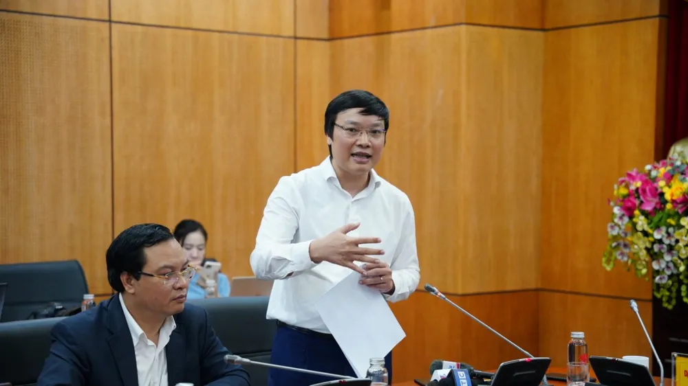 Bộ Nội vụ yêu cầu tỉnh Vĩnh Phúc rà soát các bổ nhiệm như trường hợp bà Trần Huyền Trang