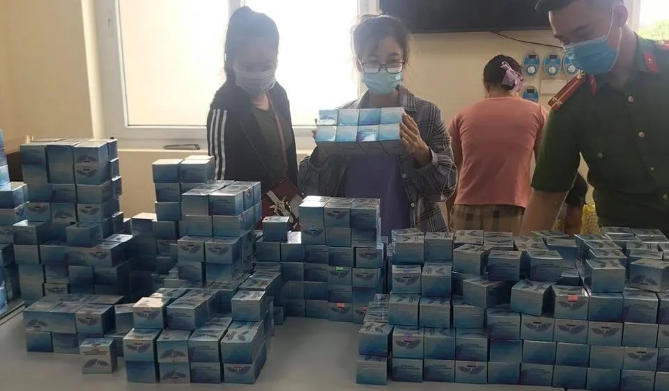 Phá đường dây sản xuất mỹ phẩm giả ở Hà Nội, thu giữ 1 tấn mỹ phẩm