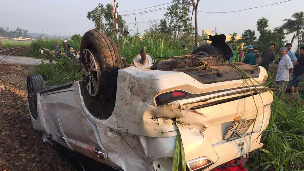 Khởi tố 2 nhân viên đường sắt vô ý làm chết người