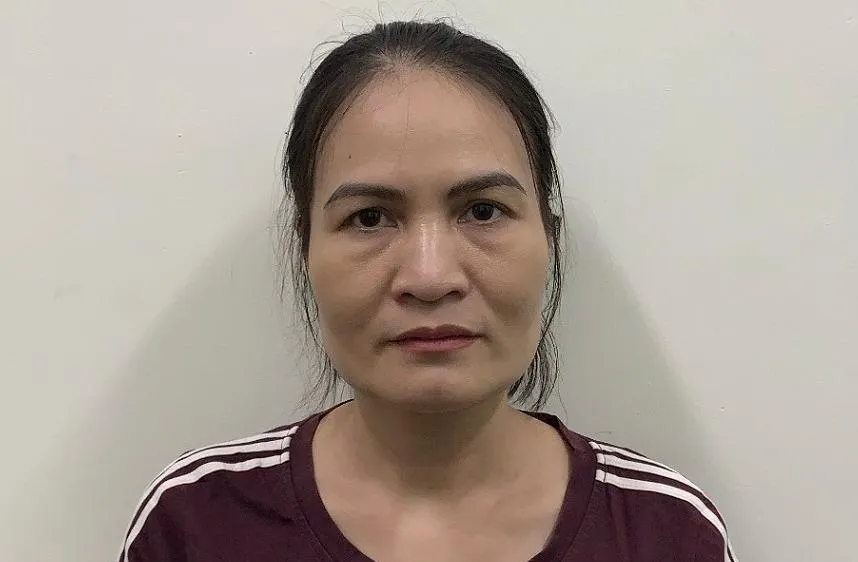 Khởi tố cán bộ Tổng cục Đường bộ Việt Nam do cấp thẻ “luồng xanh” sai quy định