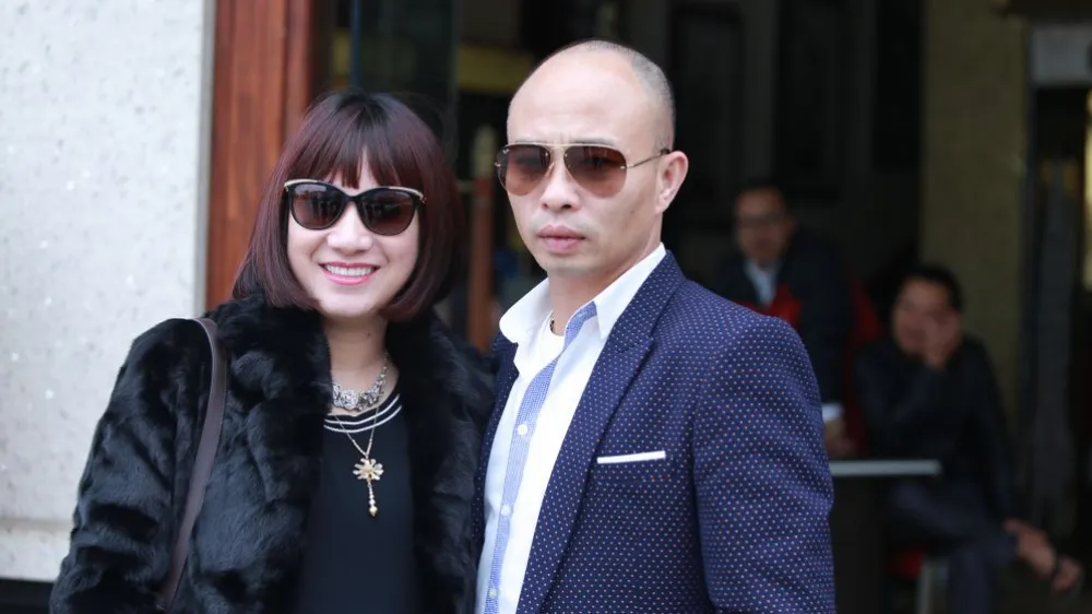 Vợ chồng Đường 'Nhuệ' và con nuôi sắp hầu tòa vì 'ăn chặn' tiền mai táng
