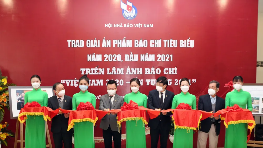 Trao giải ấn phẩm báo chí tiêu biểu cuối năm 2020, đầu năm 2021
