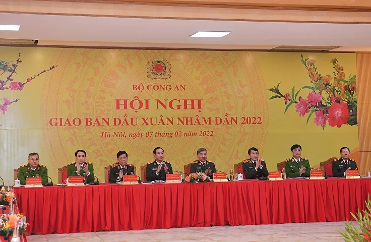 Đẩy nhanh điều tra các vụ án tham nhũng