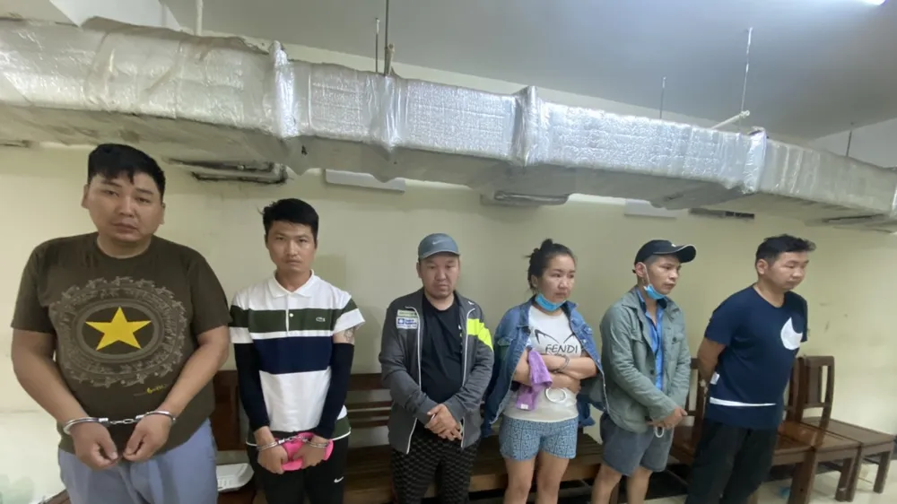 Nhóm người nước ngoài trộm hơn 1 tỷ đồng định trốn sang Campuchia