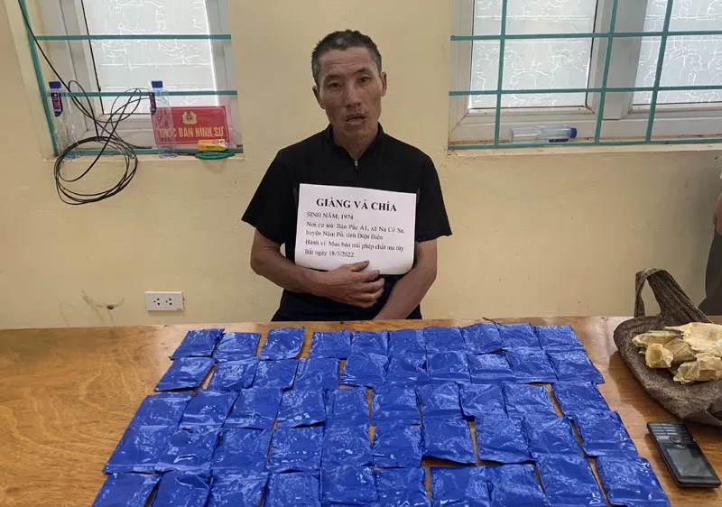 Bắt giữ 1 đối tượng cùng 12.000 viên ma túy tổng hợp