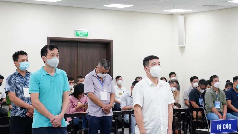 Đề nghị phạt cựu Đại tá Phùng Anh Lê 9-10 năm tù giam về tội nhận hối lộ