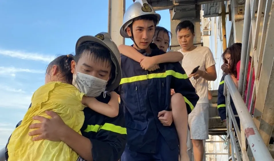 Bộ Công an hướng dẫn chi tiết thoát nạn khi có cháy