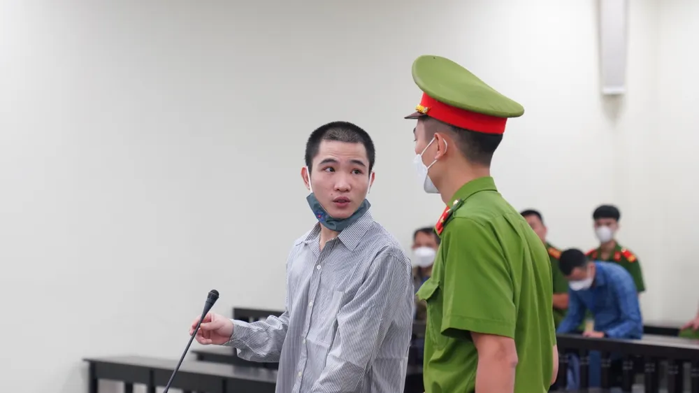 Vụ đóng đinh vào đầu bé gái 3 tuổi: Đề nghị tử hình bị cáo Nguyễn Trung Huyên