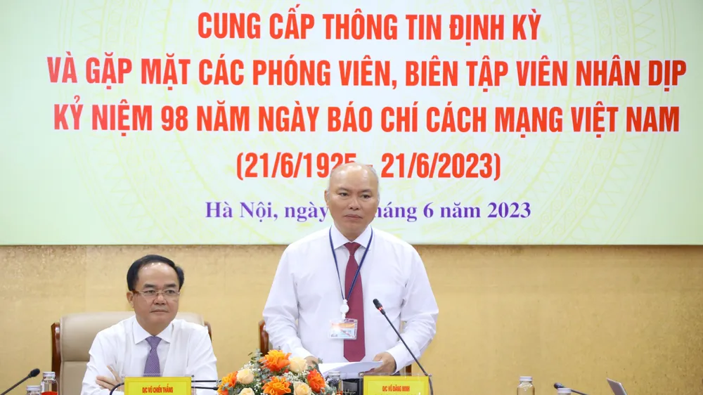 Đến nay, Bộ Nội vụ chưa có đề xuất nhập tỉnh này với tỉnh kia 