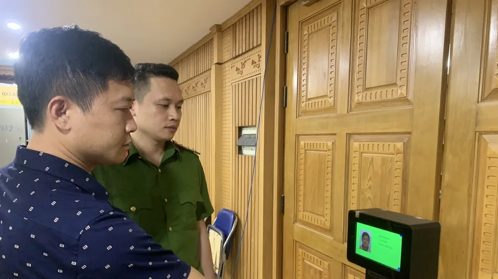 Quá trình xác minh thông tin hành khách trên ứng dụng VNeID