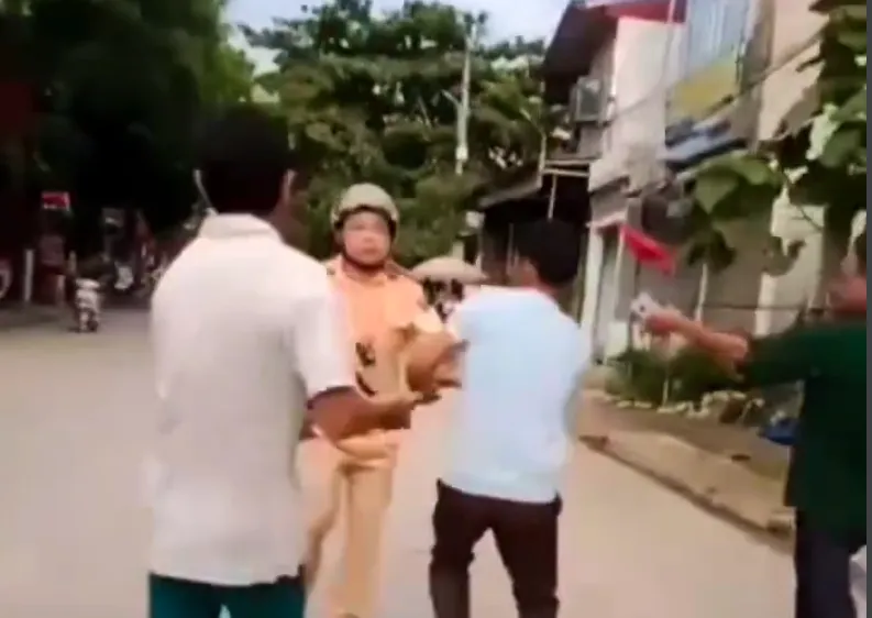 Hà Giang: Khởi tố một đối tượng chống người thi hành công vụ