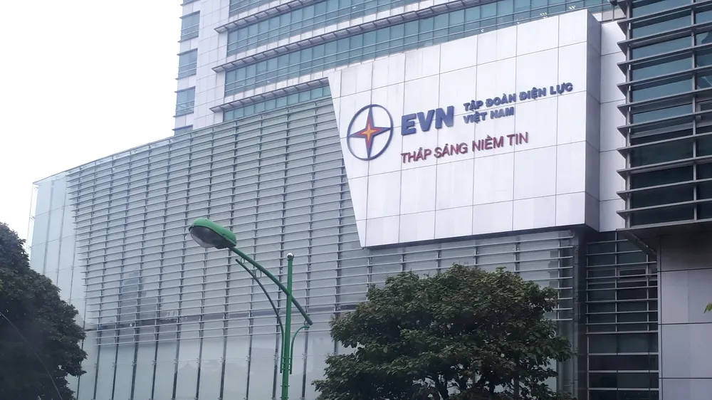Bắt 5 bị can là cán bộ Tập đoàn Điện lực Việt Nam và Bộ Công thương