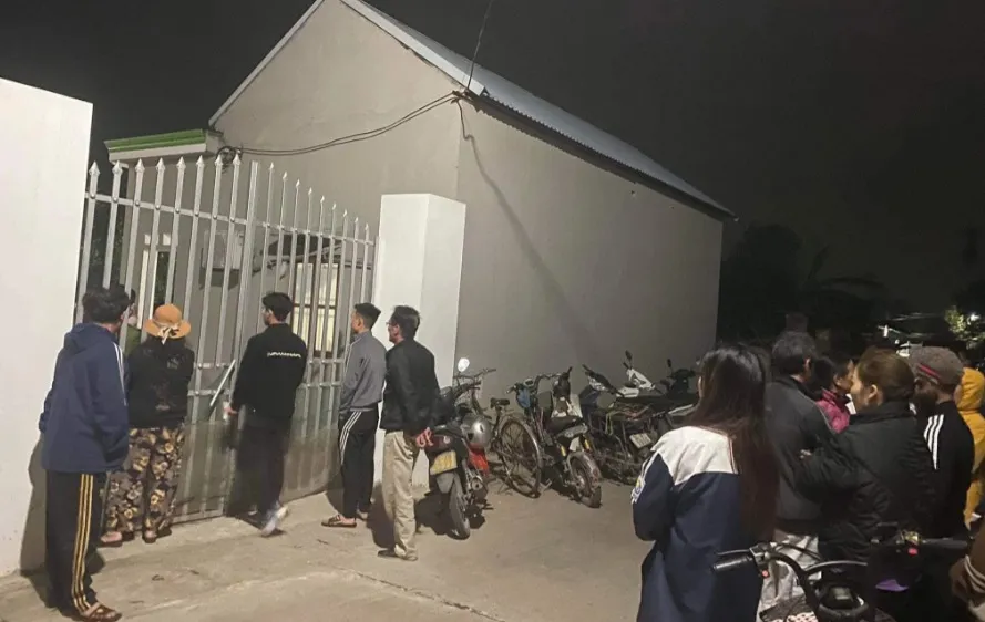 Hà Nội: Điều tra nghi án chồng sát hại vợ trong đêm