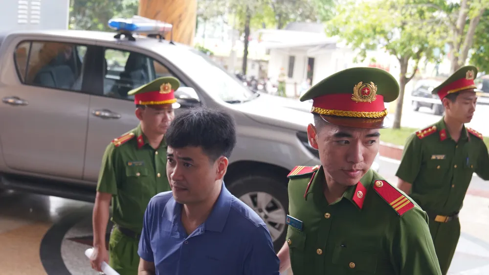Mẹ Phan Quốc Việt đề nghị hủy kê biên hơn 50 sổ tiết kiệm 