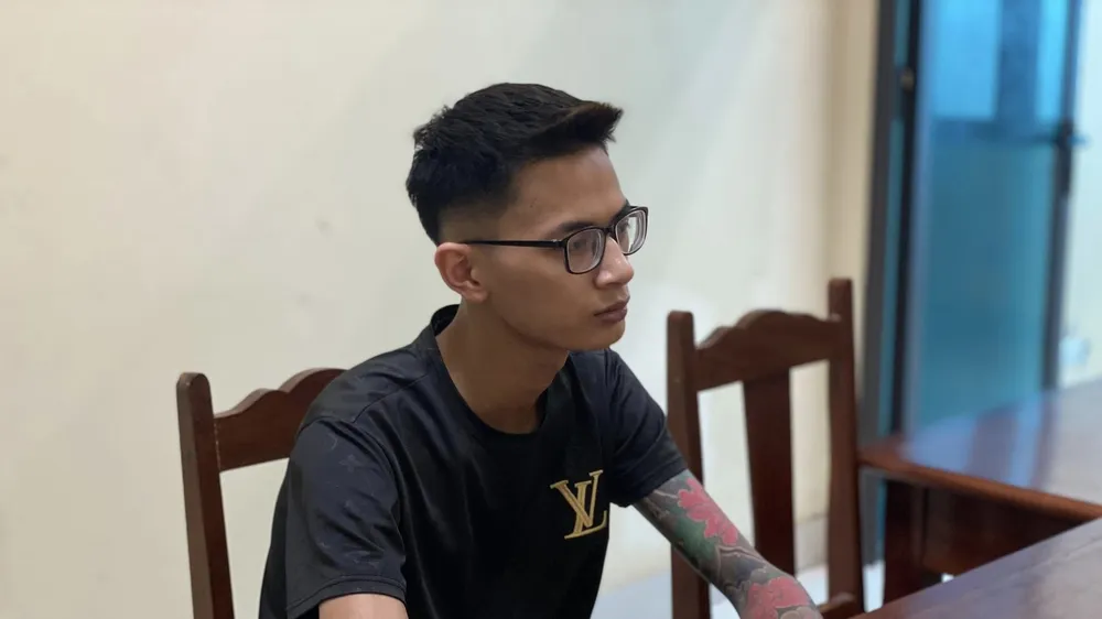 Bắt thanh niên 21 tuổi làm môi giới đưa người trái phép ra nước ngoài
