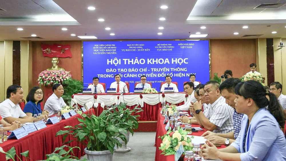 Chuyển đổi số báo chí đòi hỏi phải có cơ chế mới trong việc bồi dưỡng và đào tạo