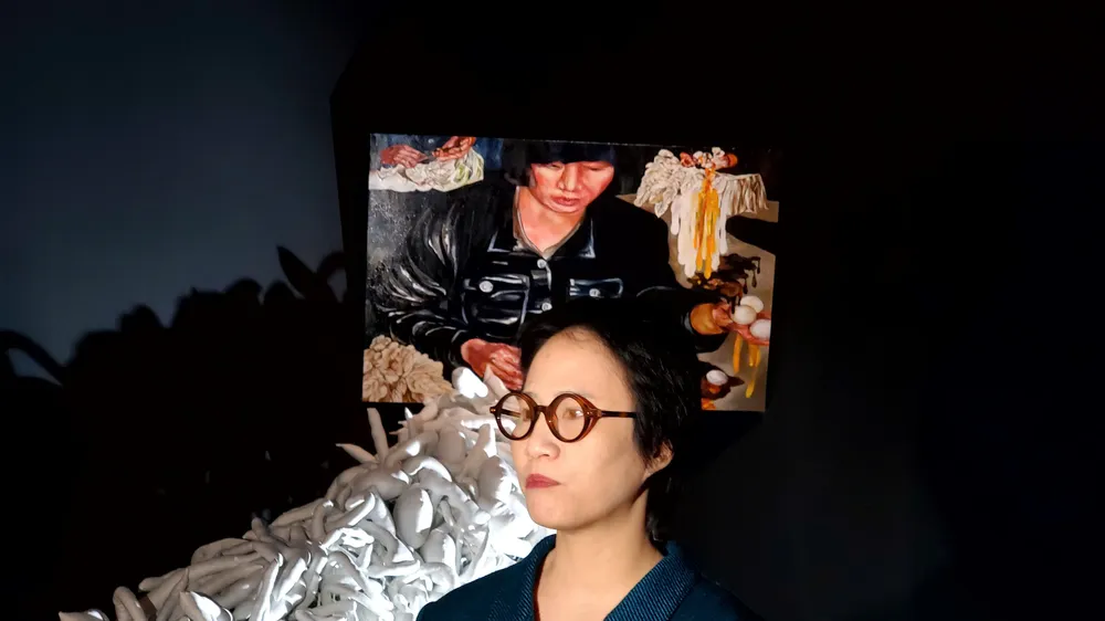 Nghệ thuật đương đại của Rosemarie Trockel và Lại Diệu Hà