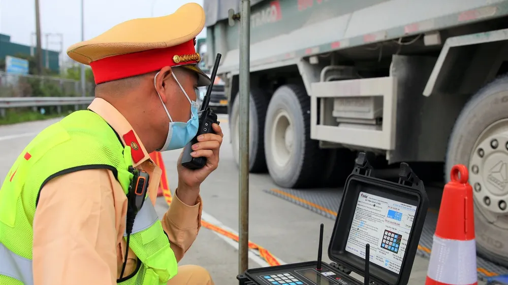 Thời điểm công an tiếp nhận hồ sơ sát hạch giấy phép lái xe
