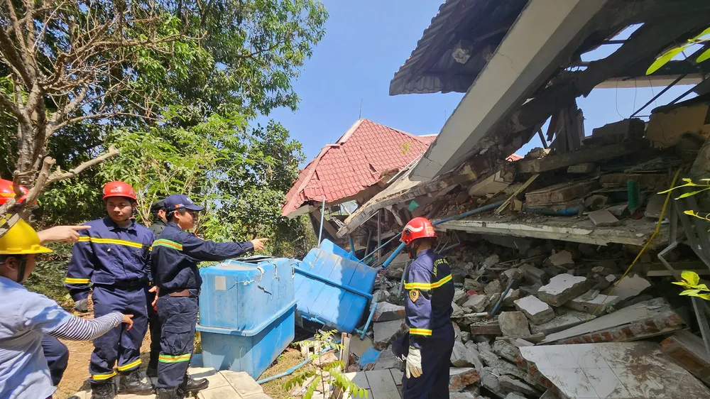 Những hình ảnh cứu hộ đầu tiên của đoàn Công an Việt Nam tại Myanmar