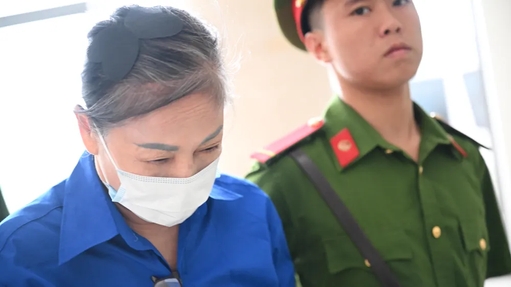 Hình ảnh các bị cáo trong vụ án Phúc Sơn hầu tòa sơ thẩm ở Hà Nội