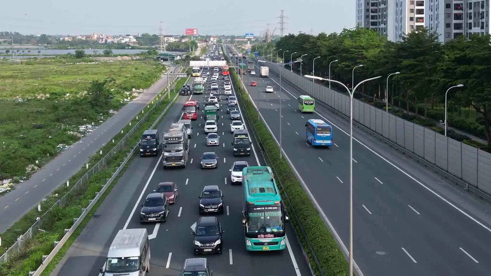 Đề nghị phân luồng phương tiện trên 8 tuyến đường cao tốc