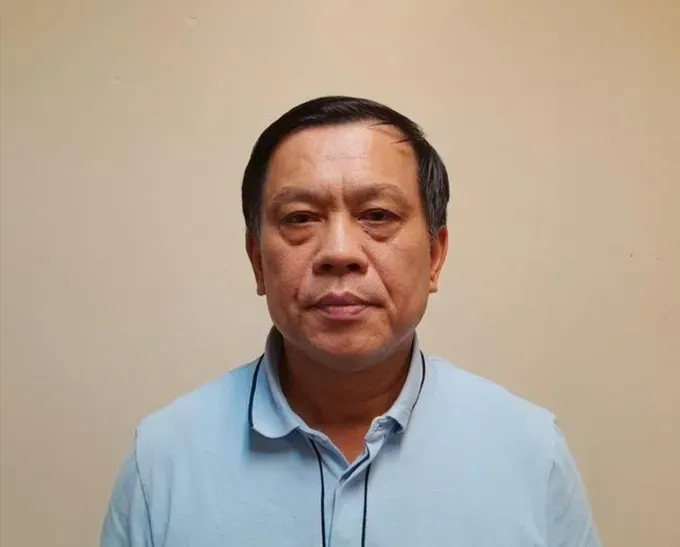 Thu giữ nhiều phong bì đề tên doanh nghiệp trong phòng cựu Thứ trưởng Nguyễn Bá Hoan