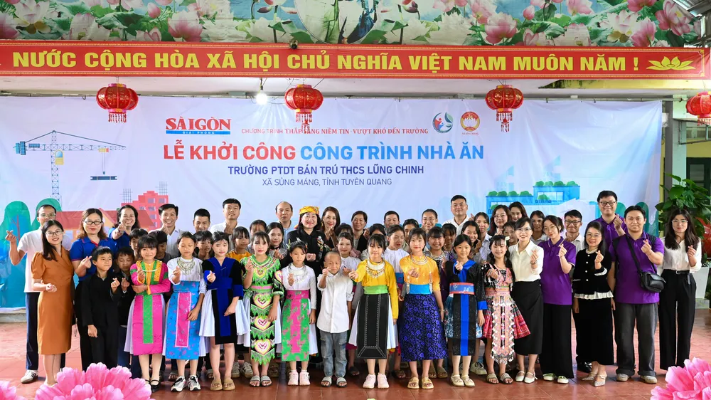 Báo Sài Gòn Giải Phóng cùng nhà tài trợ khởi công nhà ăn bán trú cho học sinh vùng cao