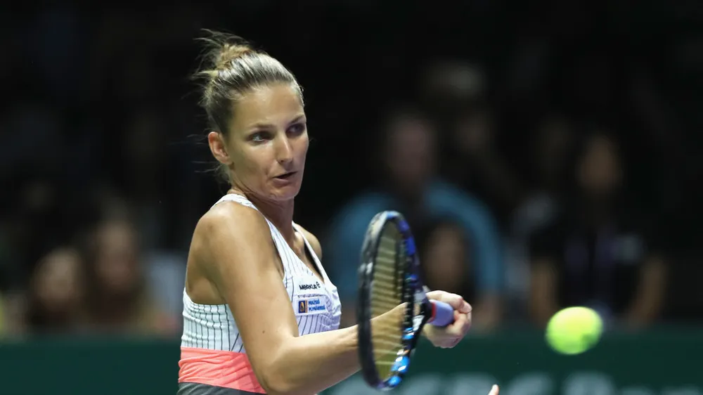 Karolina Pliskova đã hủy diệt Venus Williams với điểm số 6-2, 6-2