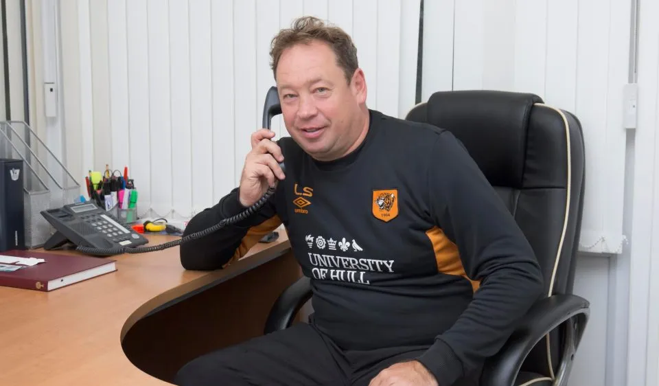 Leonid Slutsky trong màu áo Hull City