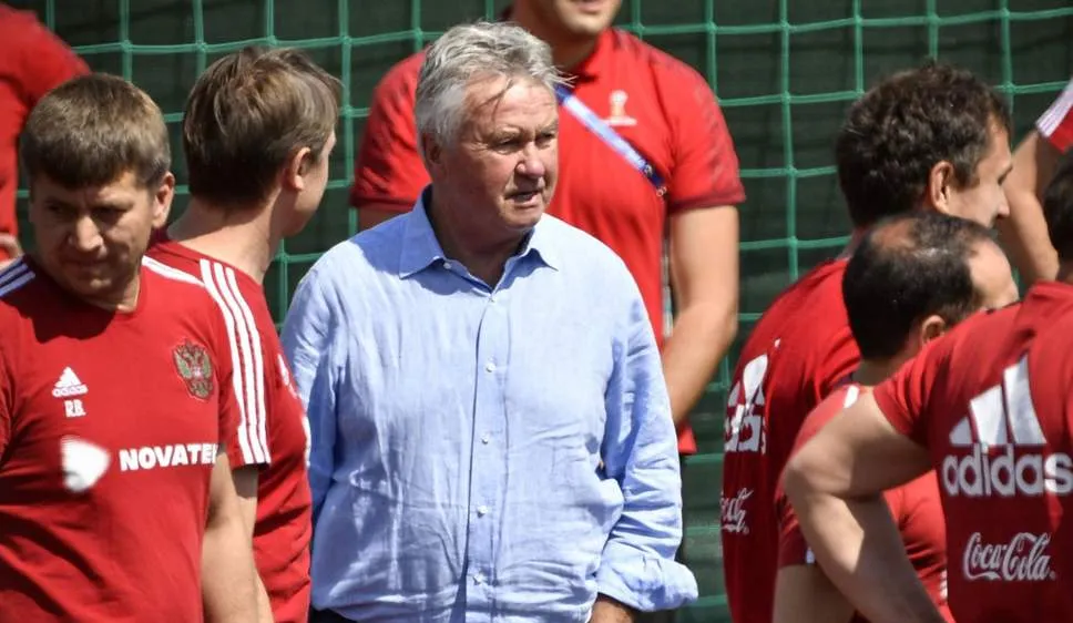 Guus Hiddink rất am hiểu bóng đá châu Á