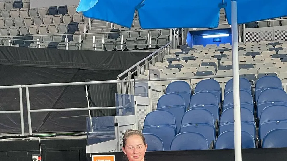 Ostapenko sẽ ra sân vào ngày mai