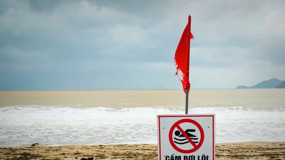 Khánh Hòa: Chủ động ứng phó áp thấp nhiệt đới đang hình thành trên biển Đông