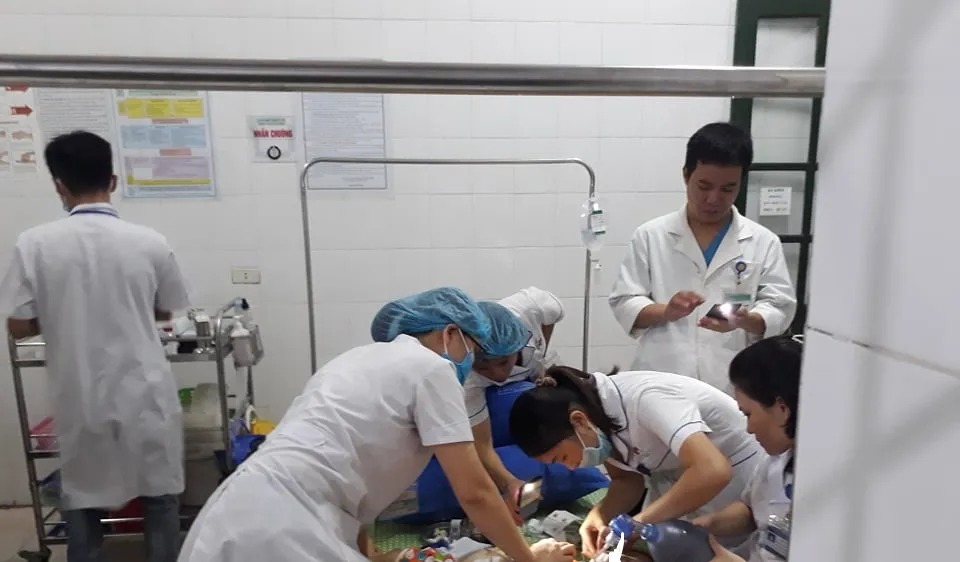 Cháu N. được các bác sĩ tận tình cứu chữa nhưng đã không qua khỏi