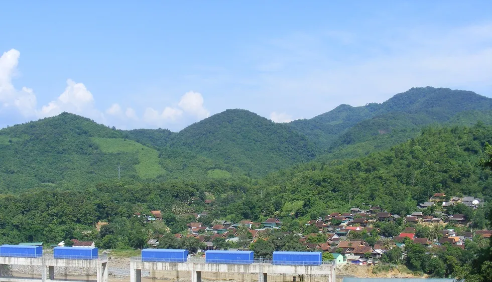 Sống thấp thỏm bên lòng hồ thủy điện