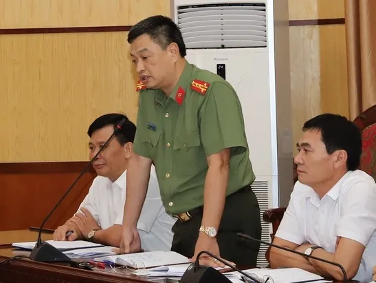 Bắt 2 phóng viên tống tiền phó chủ tịch thị xã 