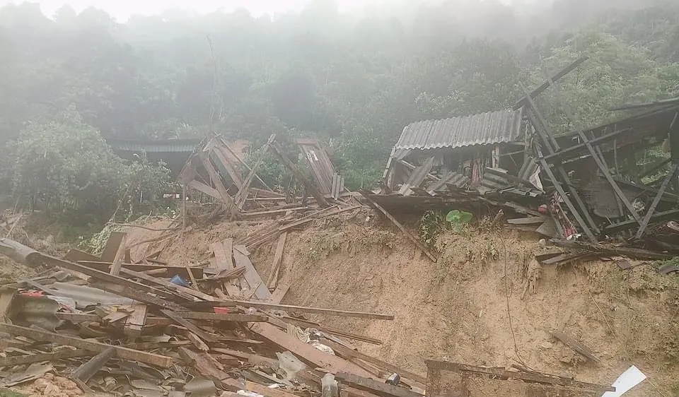 Mưa lớn gây ngập lụt, sạt lở tại huyện Kỳ Sơn (Nghệ An)