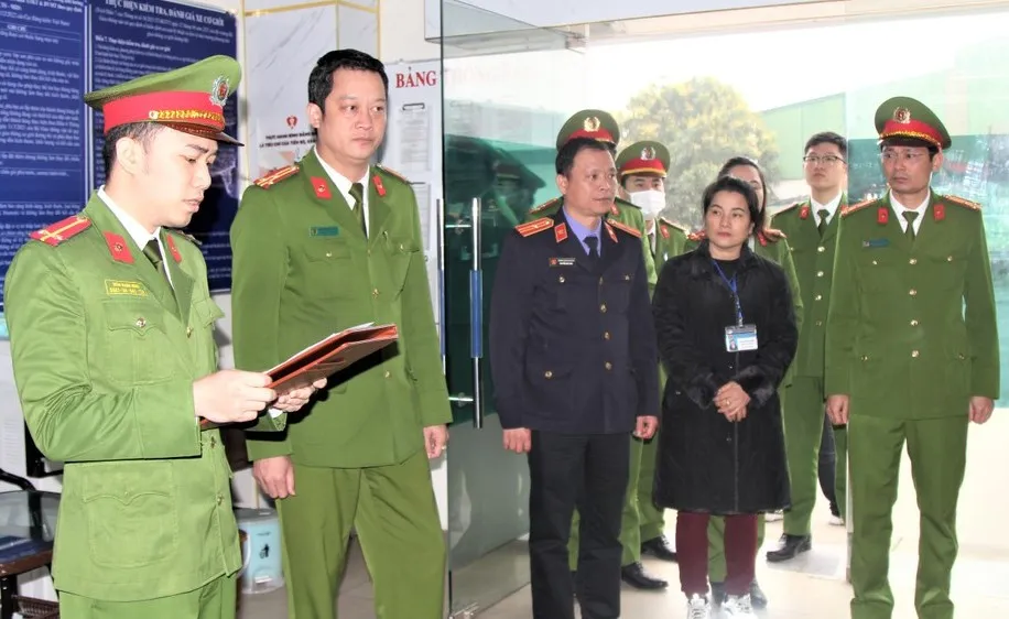 Nghệ An: Phó Giám đốc và 2 kiểm định viên Trung tâm Đăng kiểm xe cơ giới 37-09D bị bắt 