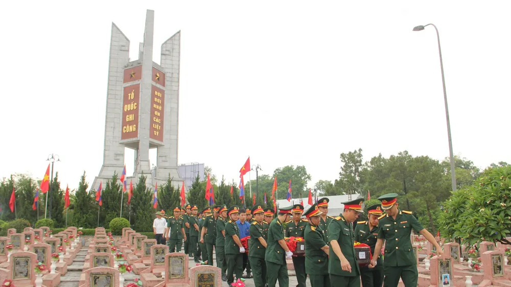 Nghệ An tổ chức lễ truy điệu, an táng 87 hài cốt liệt sĩ hy sinh trên đất bạn Lào 
