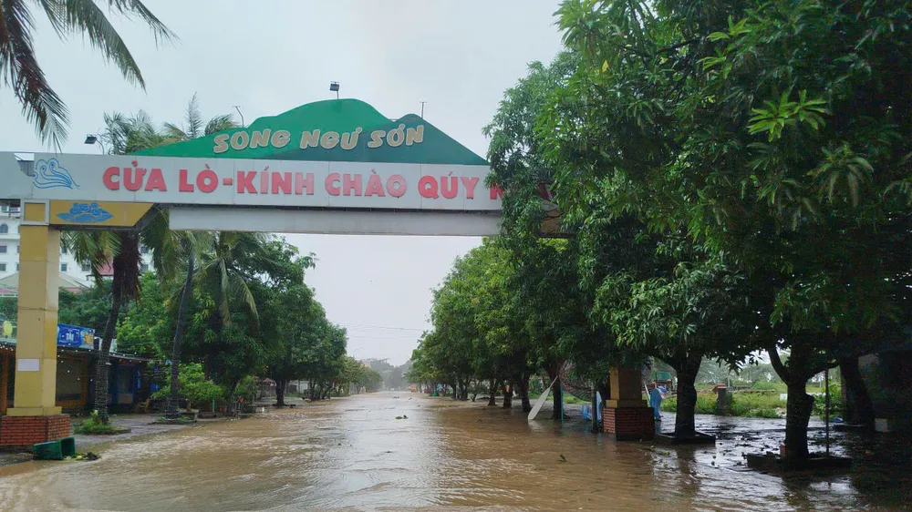 Bộ Công thương yêu cầu sẵn sàng hàng hóa cho vùng lũ bão