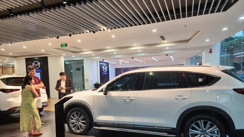 Thị trường ô tô cuối năm vẫn ế ẩm