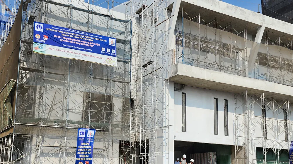 HĐND TPHCM giám sát về trật tự xây dựng ở huyện Bình Chánh: Số vụ vi phạm giảm sâu
