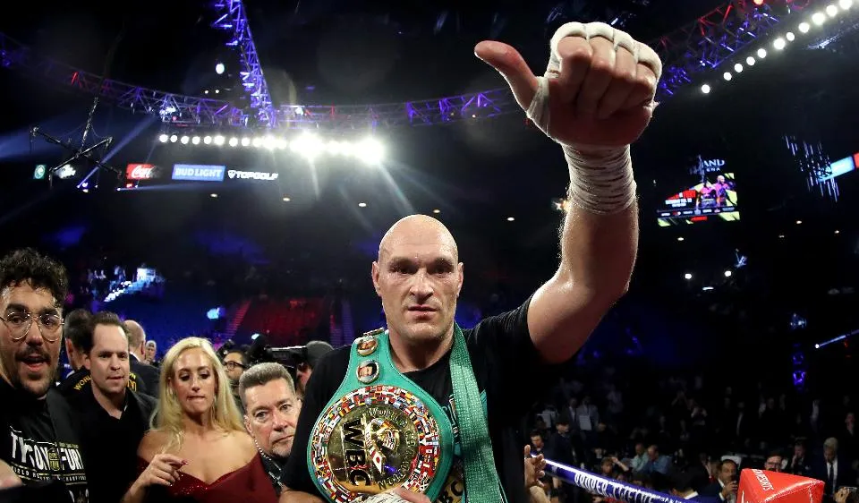 Fury đang giữ đai WBC