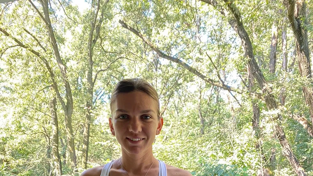Simona Halep đang rất tươi tắn sau một thời gian dài không thi đấu