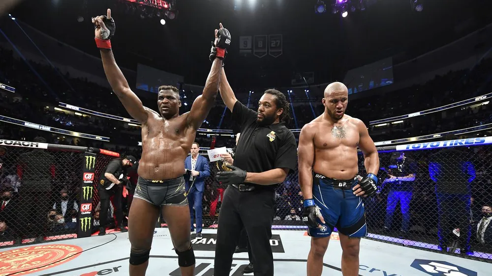 Ngannou giành chiến thắng trong trận đấu cuối cùng ở 
