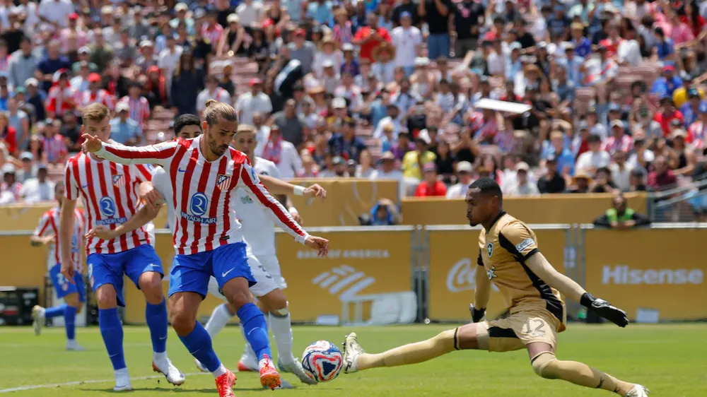 Griezmann trong trận đấu với Botafogo