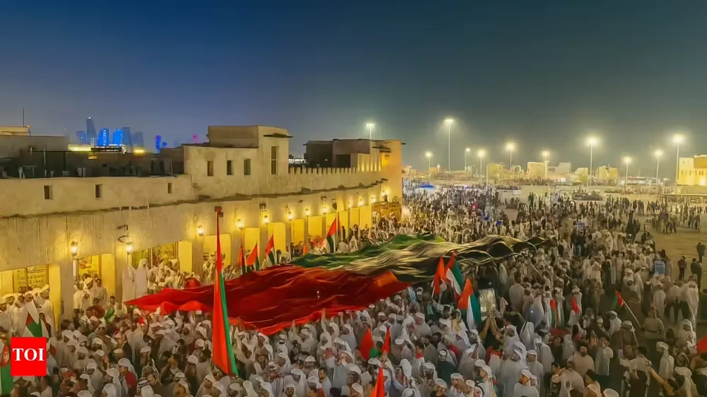 CĐV của UAE "xâm chiếm" Doha trước trận đấu với Oman